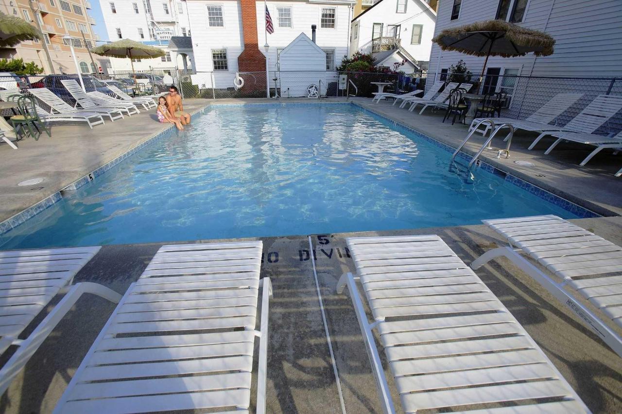 outdoor pool amd deck chairs